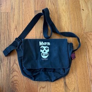 Misfits mini messenger bag